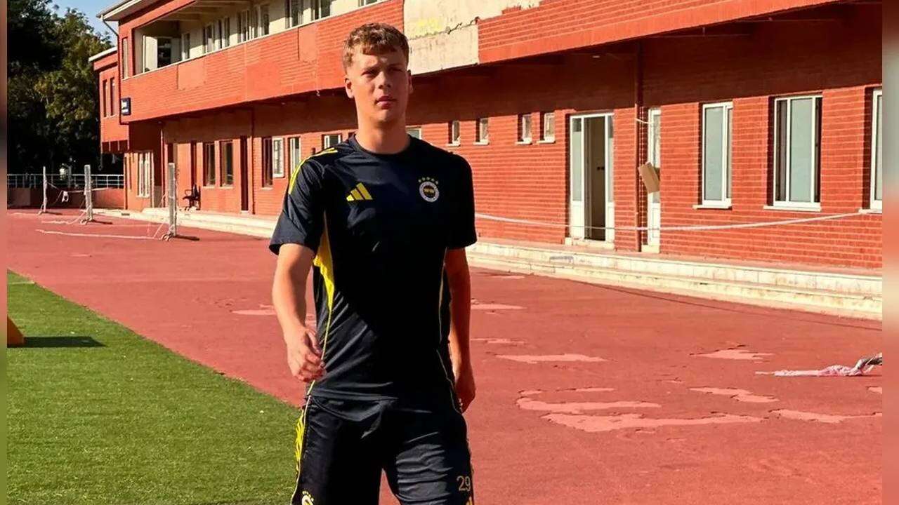 Fenerbahçe'de Aziz Yıldırım resmen imzayı attırdı: 1.93’lük dev İsmail Kartal'ın emrinde, 29 maçta 15 gol! 6
